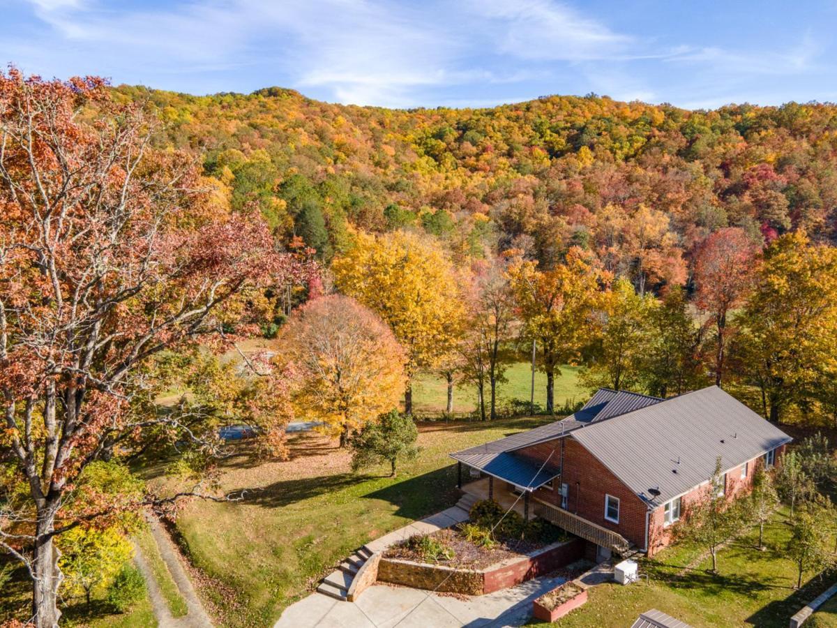 Trail-Ready Retreat Near Waterfalls W/ Hot Tub Villa Brevard Exterior foto